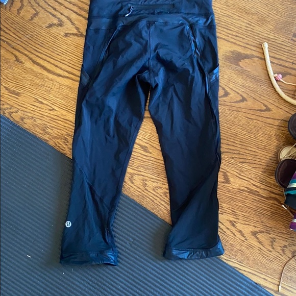 Lululemon Running Capri Leggings Sz 4 - Picture 2 of 2